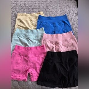Women’s Colorful Seamless Gym Shorts Set